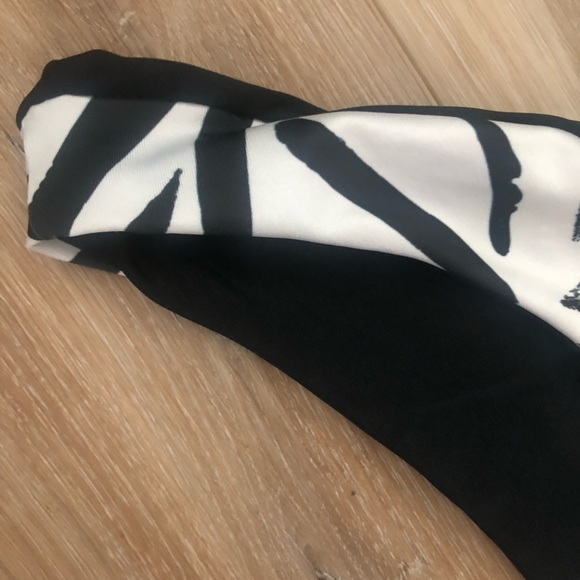 LSea Zebra Print Cheeky Bikini Bottom M NWT - Picture 3 of 6